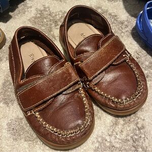 Elephantito size 10 loafer